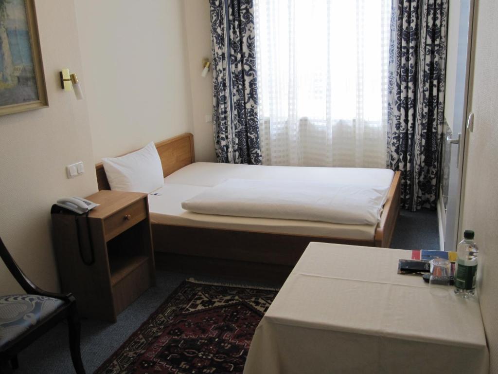 ברלין Hotel Pension Fasanenhaus חדר תמונה