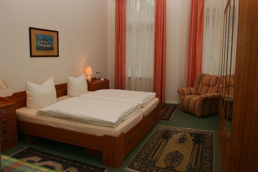 ברלין Hotel Pension Fasanenhaus מראה חיצוני תמונה