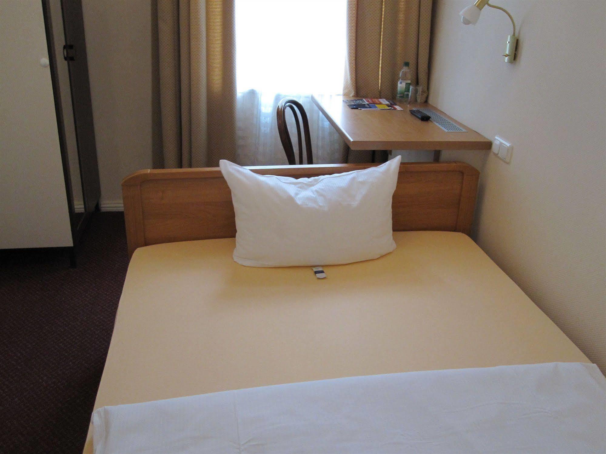 ברלין Hotel Pension Fasanenhaus מראה חיצוני תמונה