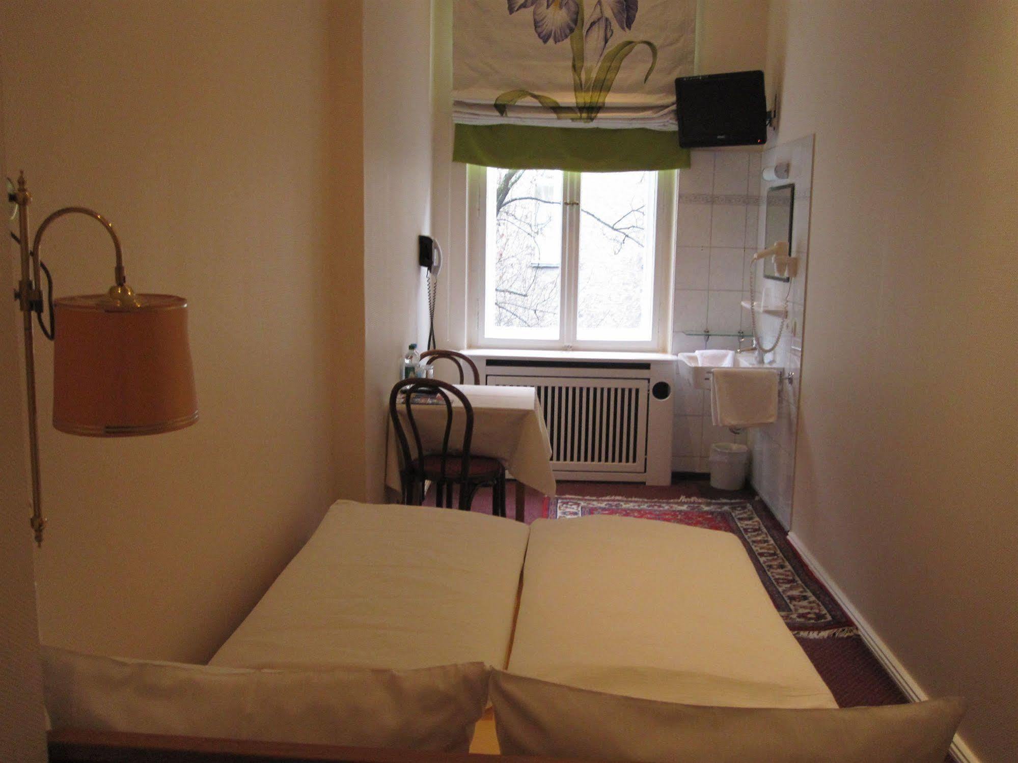 ברלין Hotel Pension Fasanenhaus מראה חיצוני תמונה