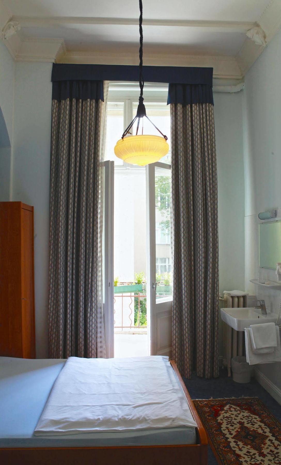 ברלין Hotel Pension Fasanenhaus מראה חיצוני תמונה