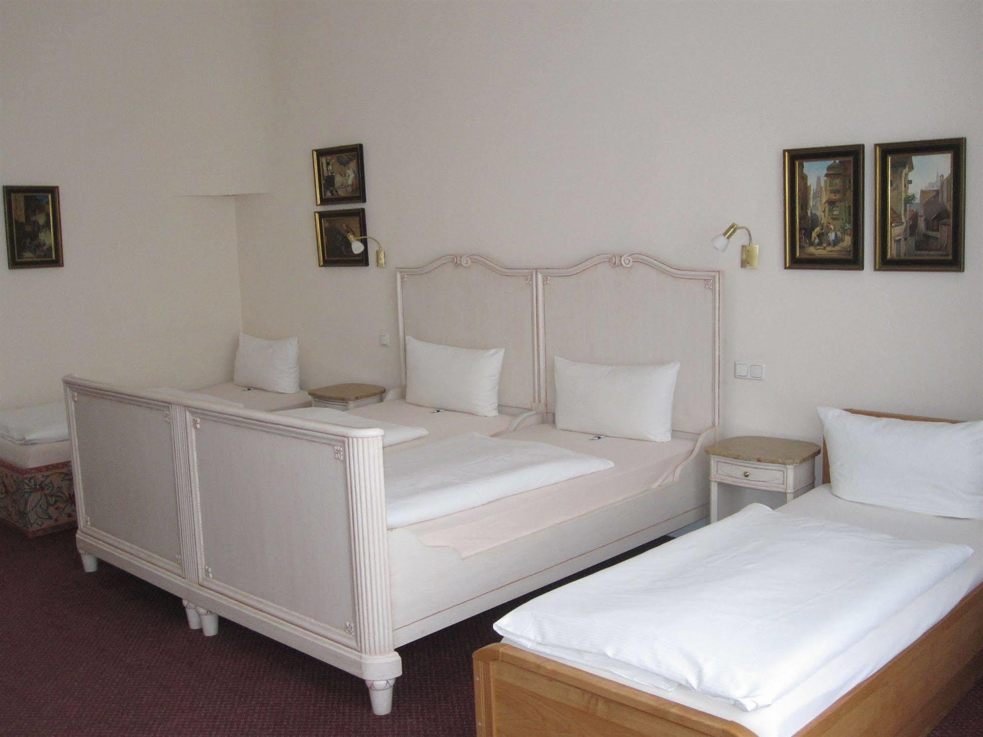 ברלין Hotel Pension Fasanenhaus מראה חיצוני תמונה