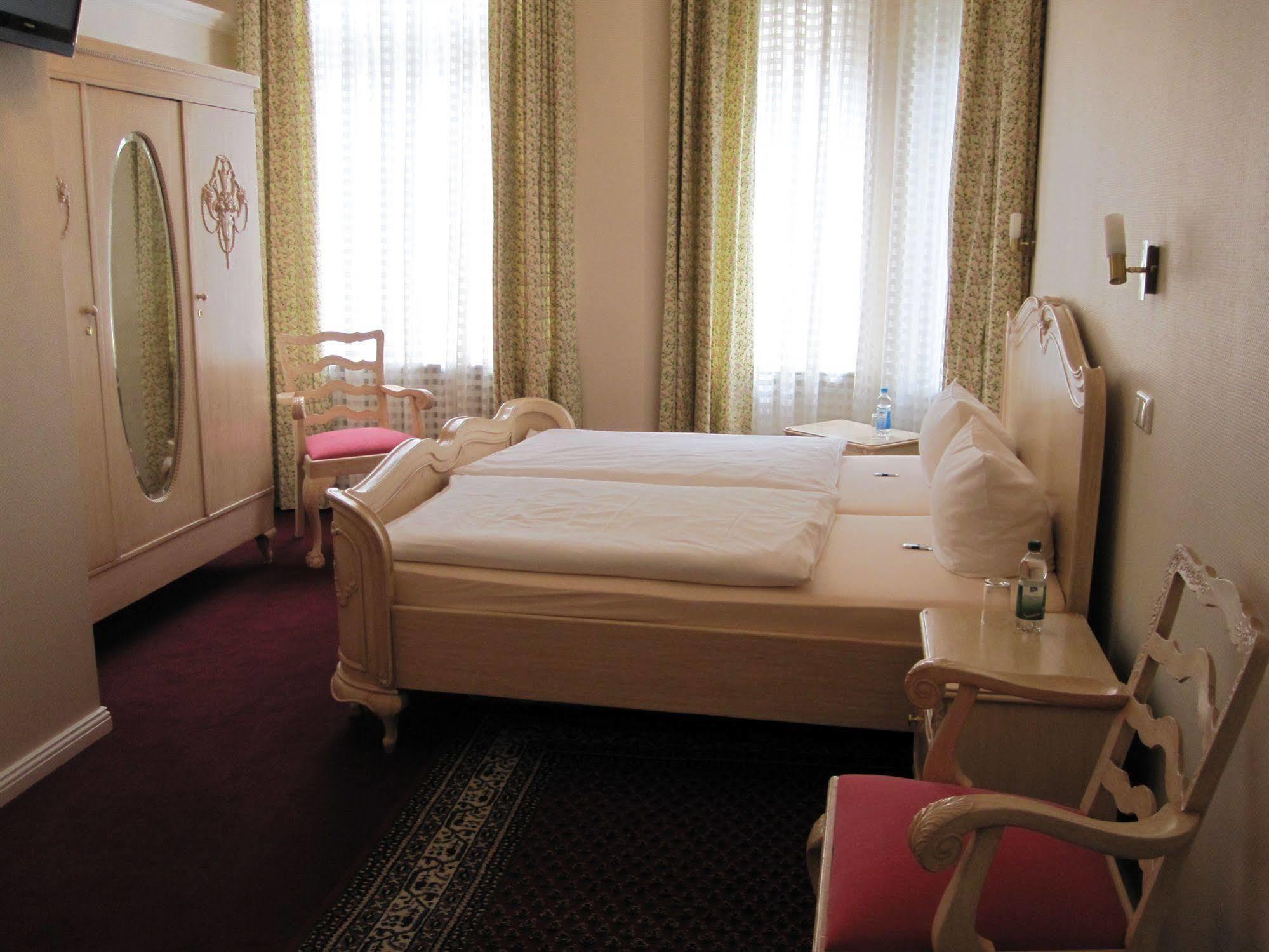 ברלין Hotel Pension Fasanenhaus מראה חיצוני תמונה